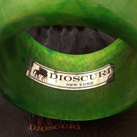 Beautiful Dioscuri New York Bracelet - Picture 3 of 5